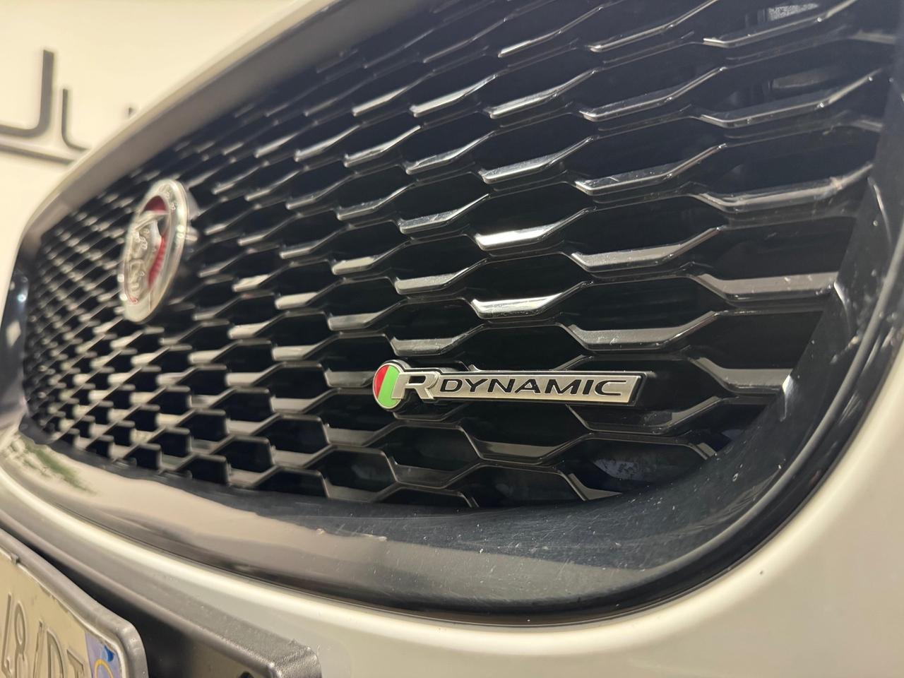 Jaguar E-Pace 2.0 D 180 CV AWD R DYNAMIC aut. Portfolio