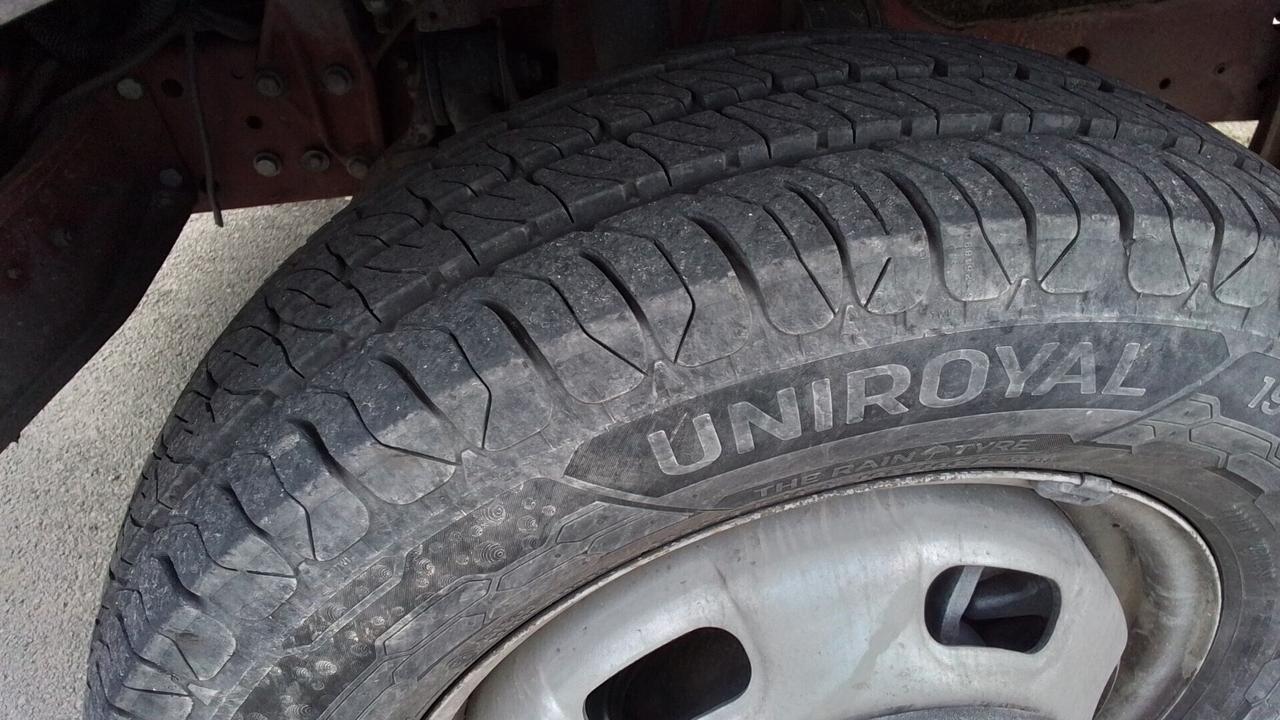 Iveco Daily 35.13 carroattrezzi scarrabile PATENTE B