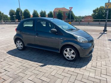 Toyota Aygo 1.0 12V VVT-i 5 porte Now OK NEOP.