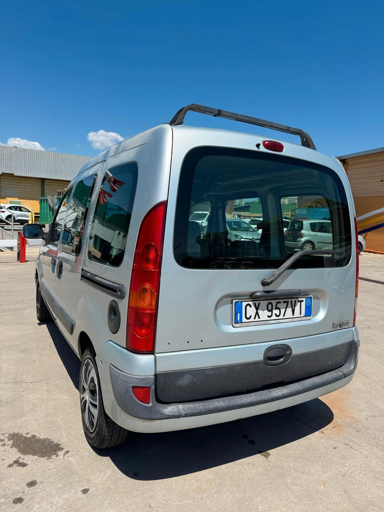 Renault Kangoo 15dci con 5 posti