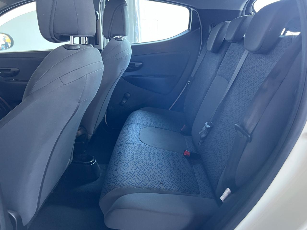 Lancia Ypsilon 1.0 FireFly 5 porte S&S Hybrid Gold