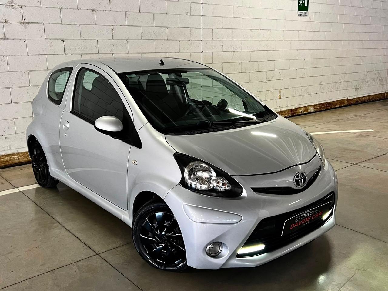Toyota Aygo 1.0 12V VVT-i 3 porte Lounge Connect MMT