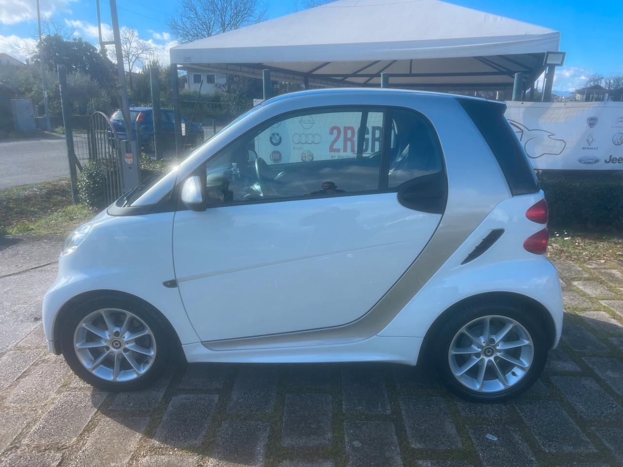 Smart ForTwo 1000 52kW MHD passion-2012
