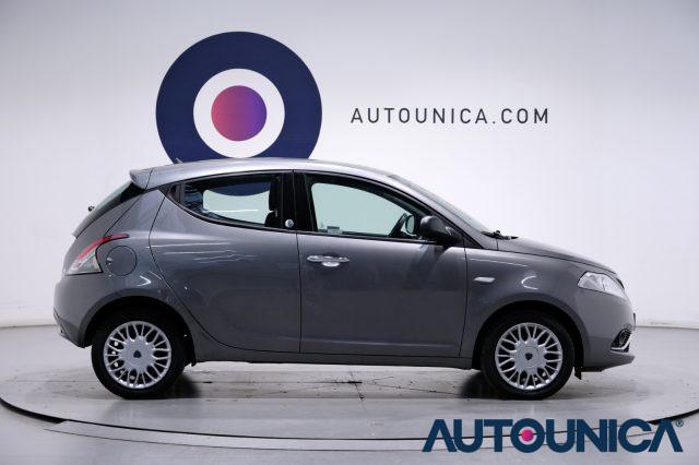 LANCIA Ypsilon 1.2 69 CV 5 PORTE GPL ECOCHIC SILVER NEOPATENTATI