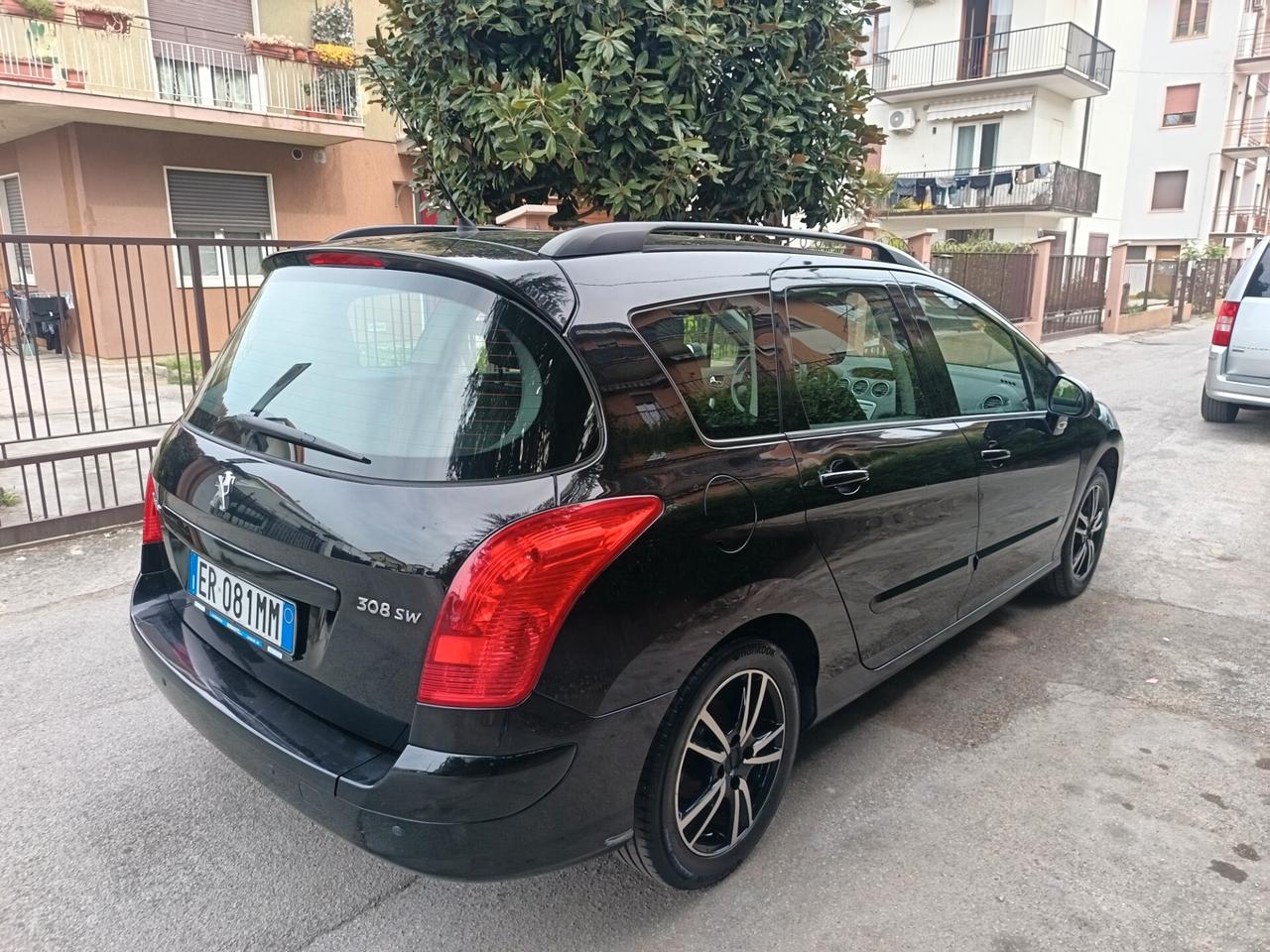 Peugeot 308 1.6 8V HDi 93CV 5p. 2013 ok neo patente