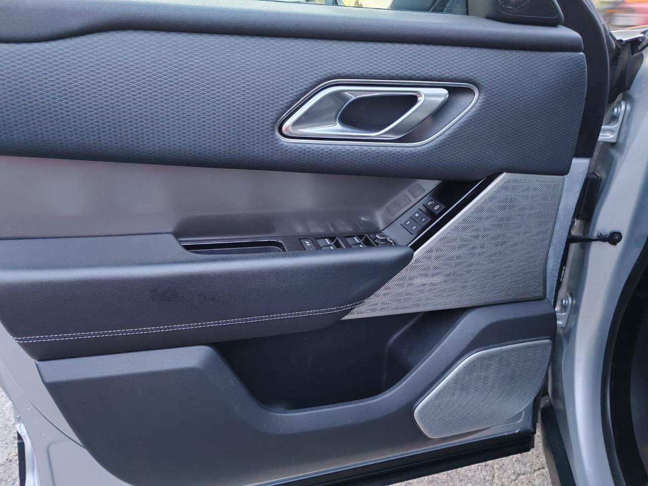 Land Rover Range Velar 2.0D I4 180 CV SE