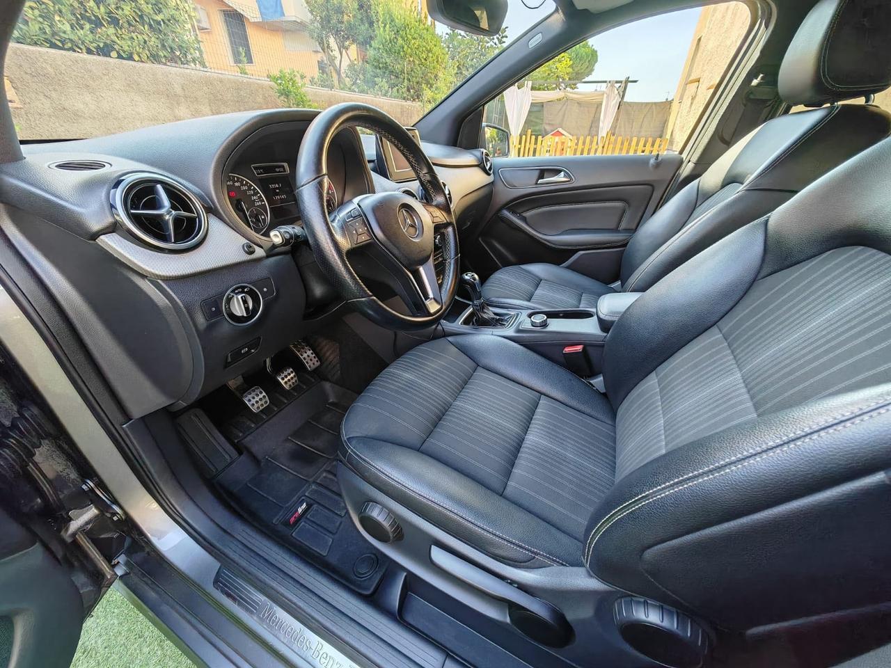 Mercedes-benz B 180 BlueEFFICIENCY Premium