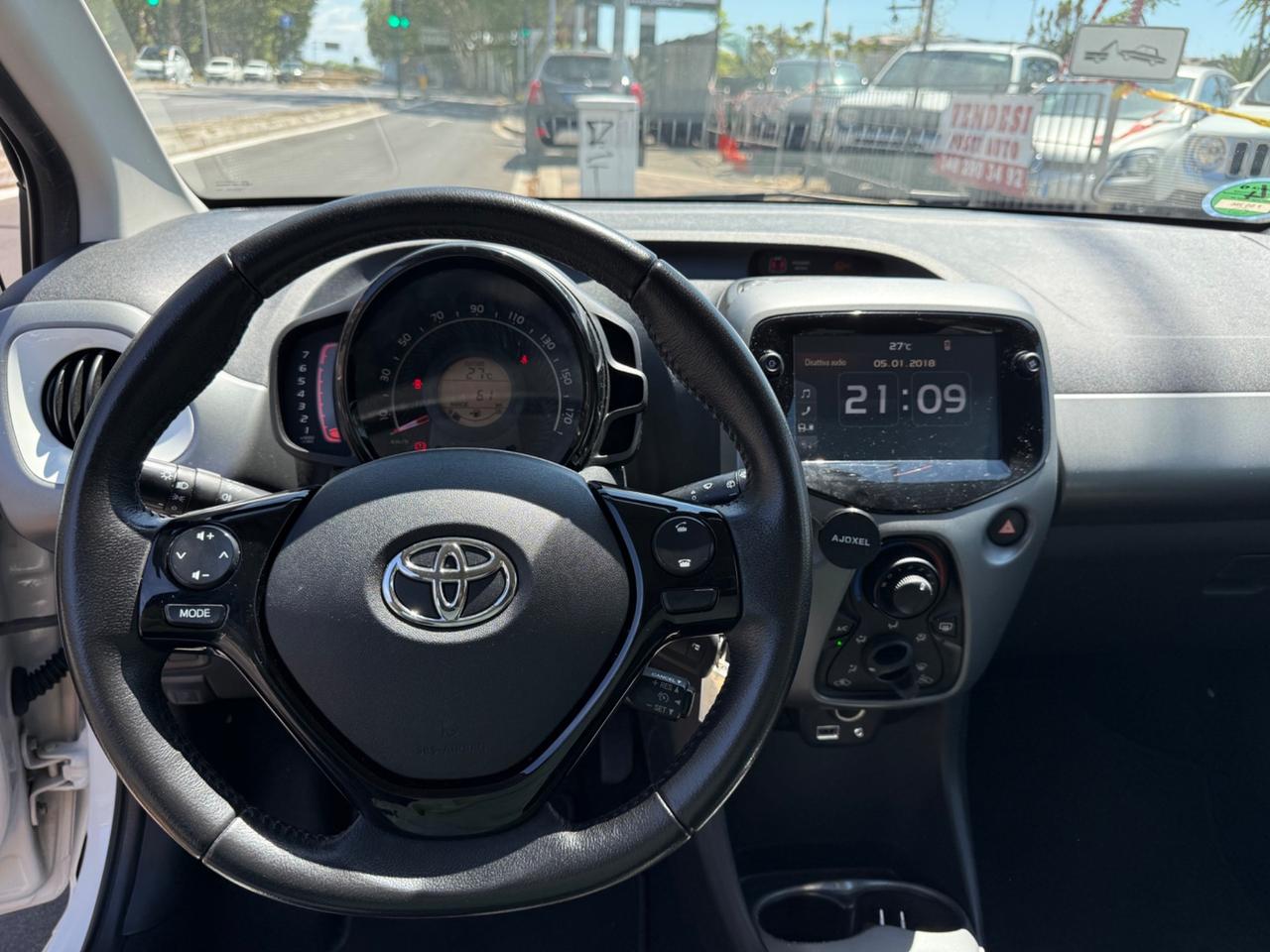 Toyota Aygo 1.0 VVT-i 72 CV 5 porte x-play Manuale