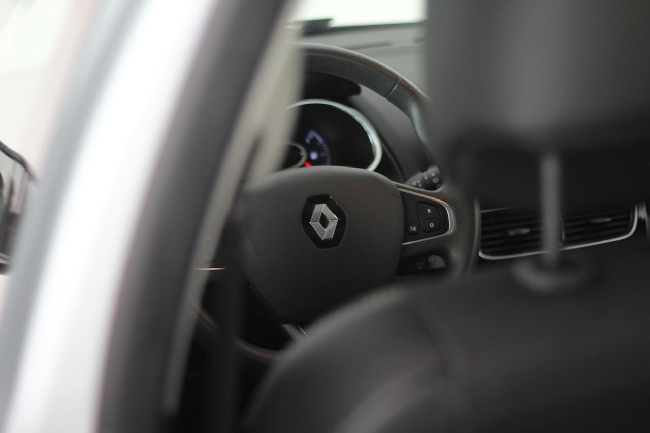 Renault Clio IV 1.5 DCI ECO 75 MOSCHINO ZEN IVA Esposta