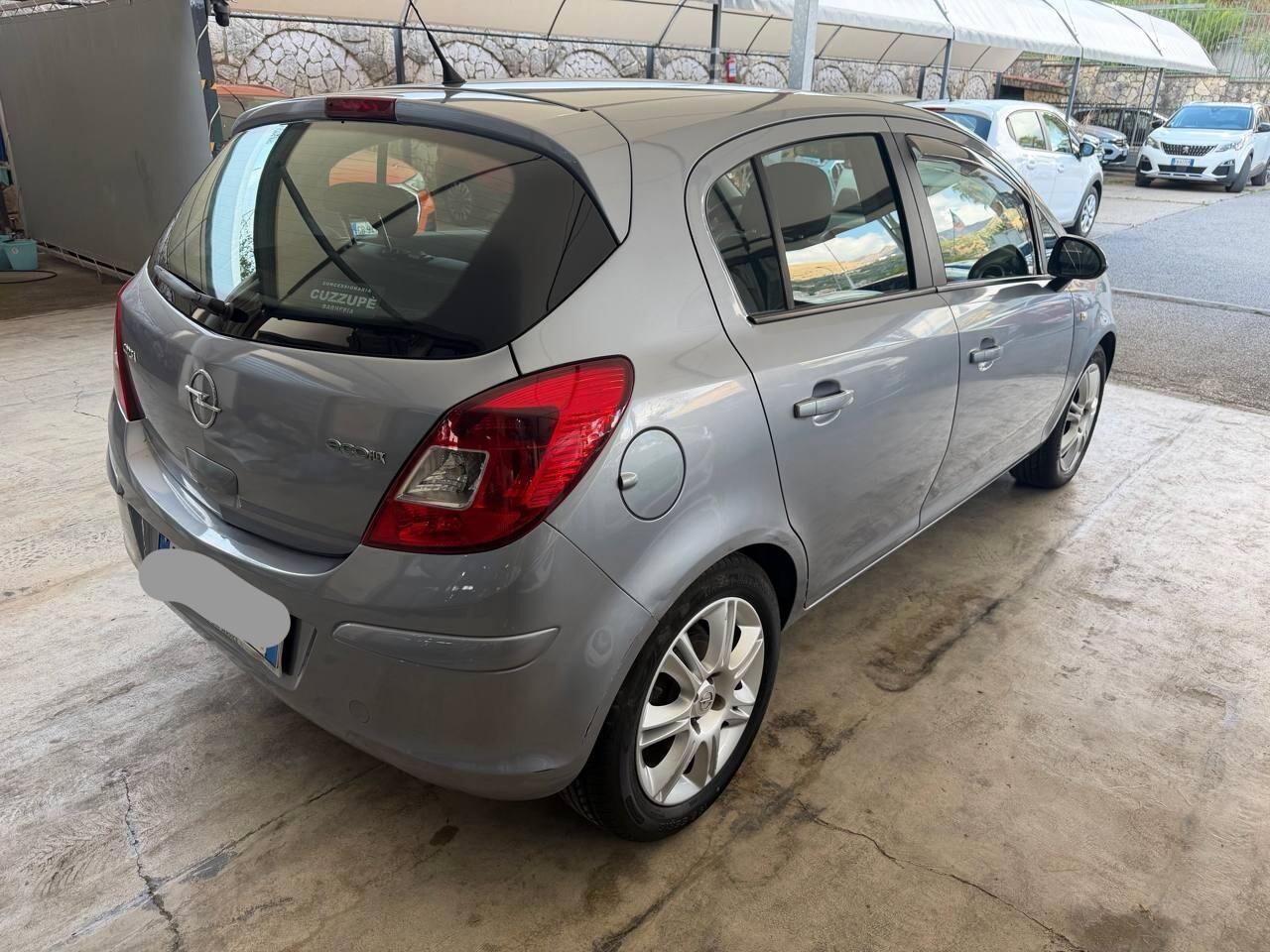 Opel Corsa 2010 1.3 75 5pt Targhe nuove