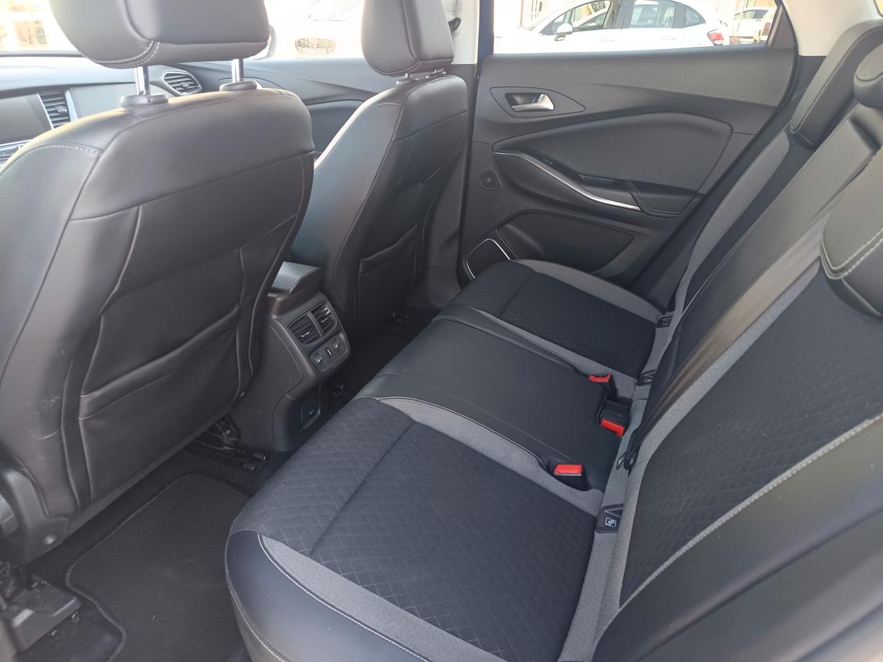 Opel Grandland X 2.0 diesel aut. Ultimate Tua 218€ al Mese