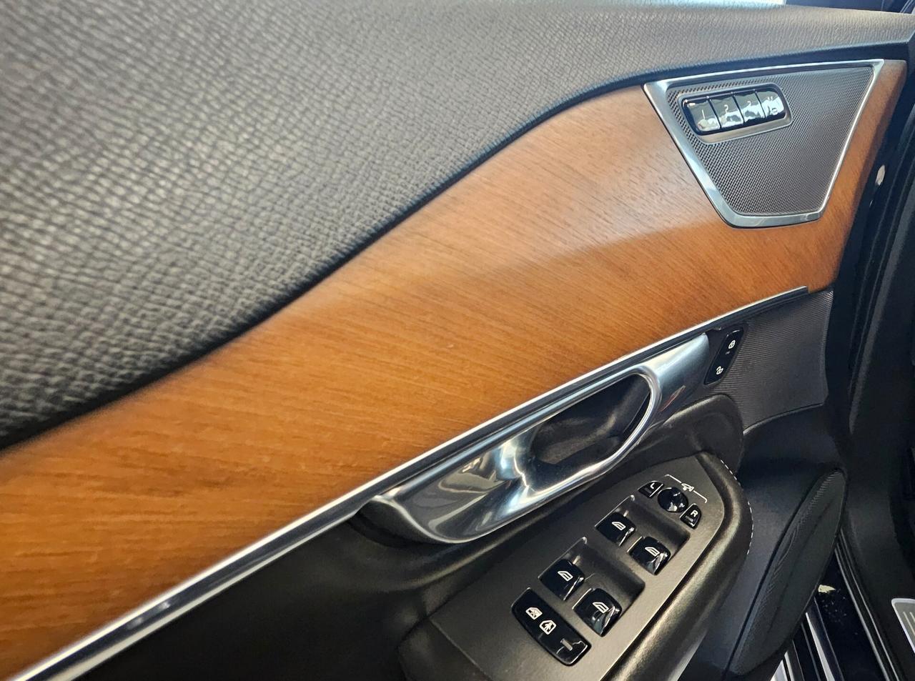 Volvo XC 90 XC90 D5 AWD Geartronic R-design 7 POSTI