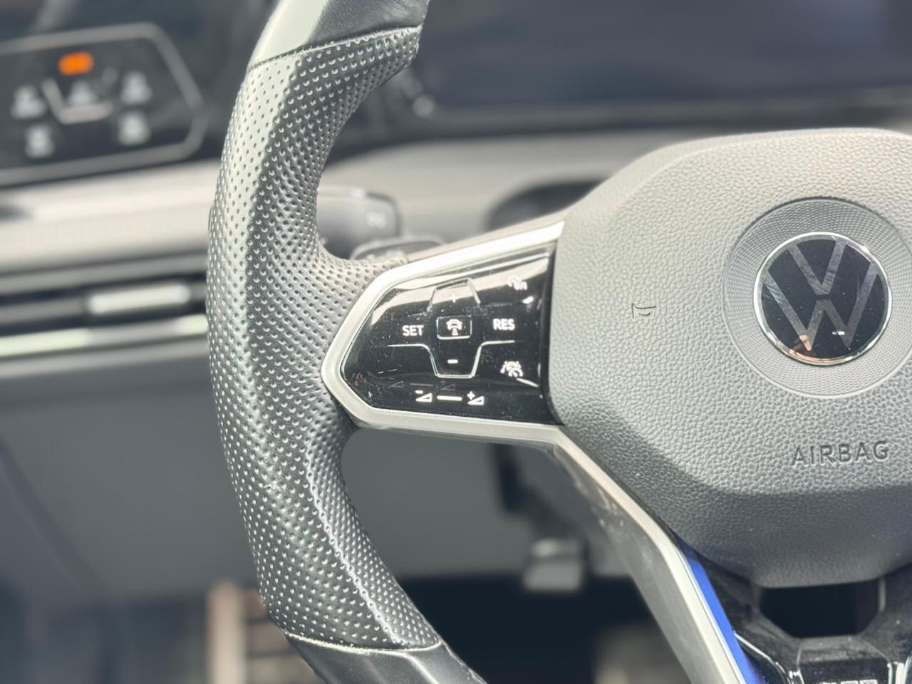 VOLKSWAGEN Golf GTE 245cv Finanziabile