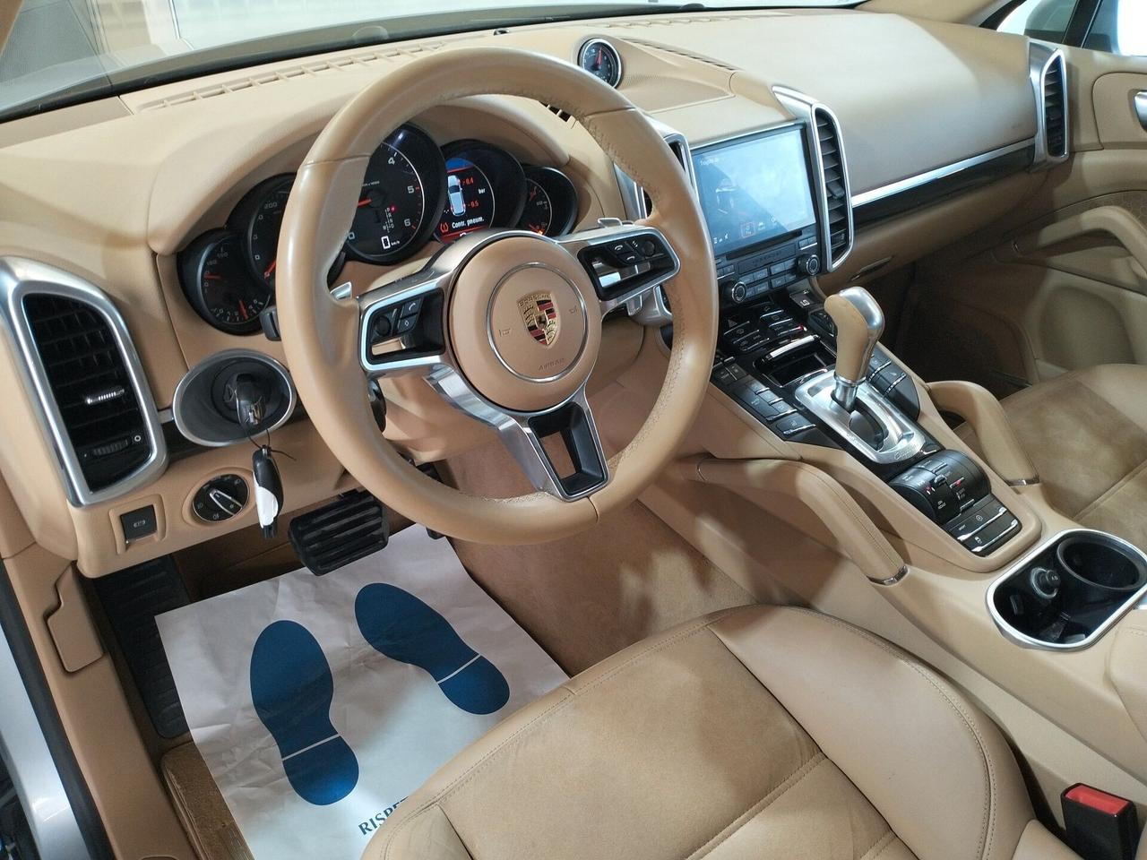 Porsche Cayenne 3.0 Platinum Edition tiptronic