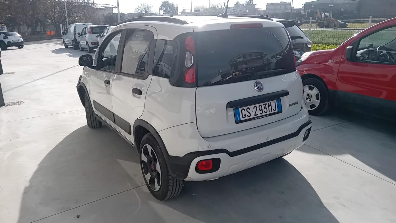 Fiat Panda Cross 1.0 FireFly S&S Hybrid POCO SINISTRATA