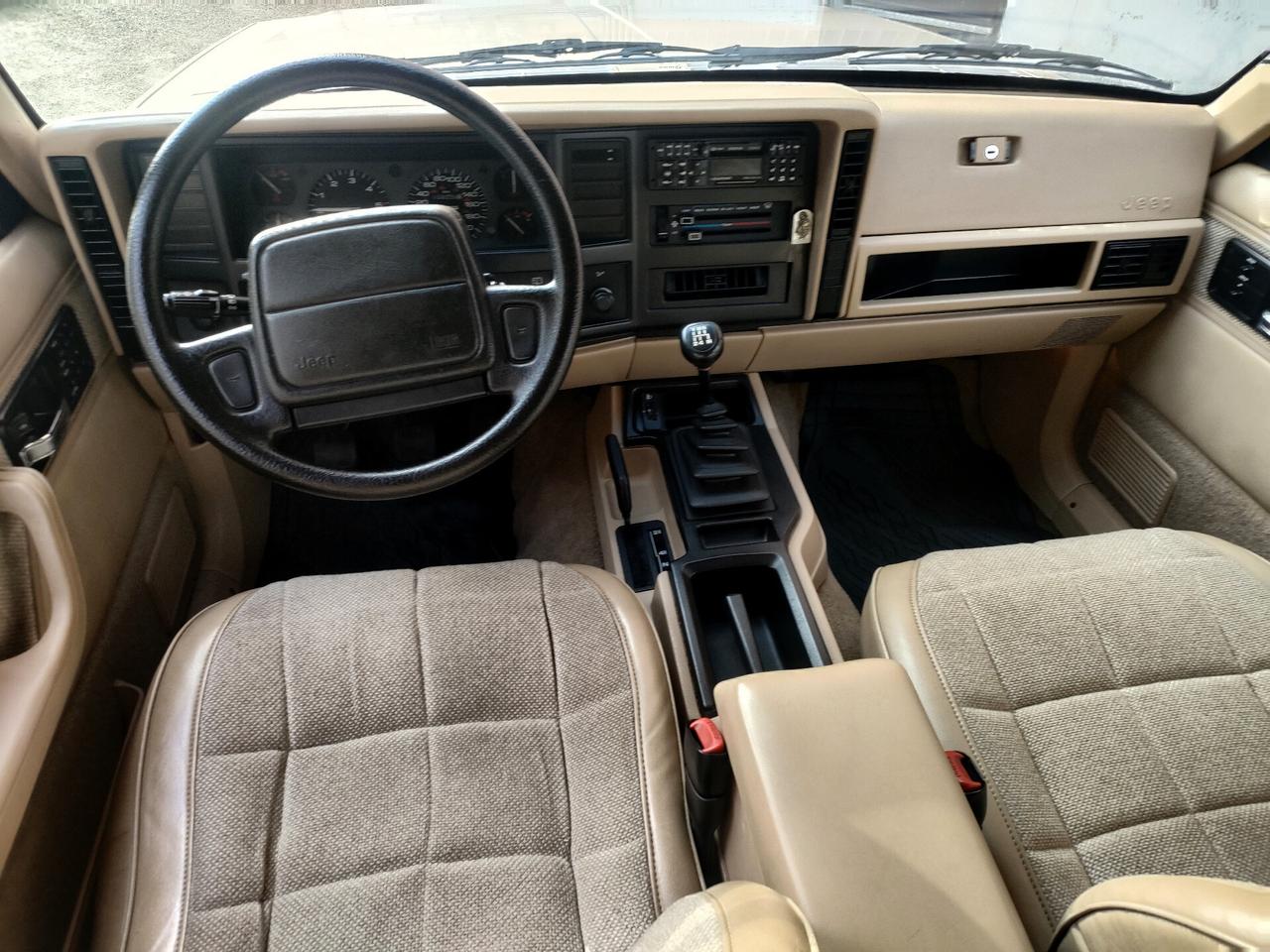 Jeep Cherokee 2.5 TD 5p Selec-Trac Country