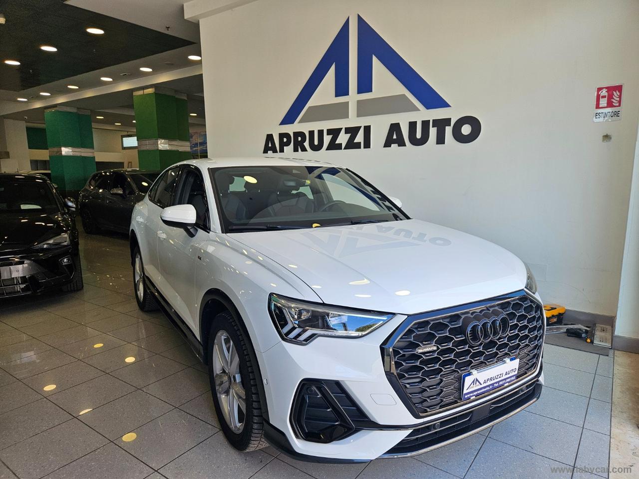 AUDI Q3 SPB 35 TDI quattro S tr. Ident. Black S-LINE EDITION