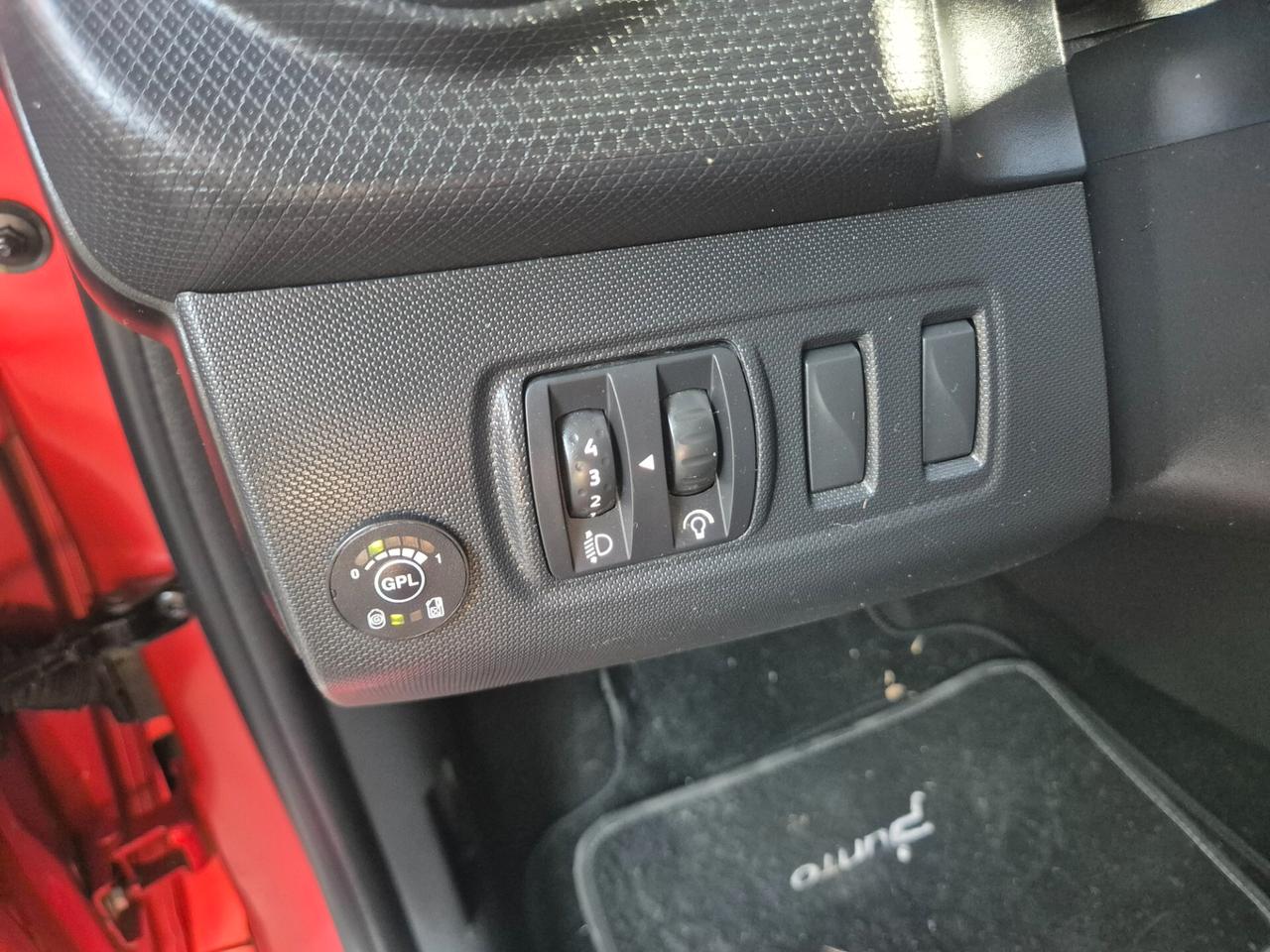 Renault Clio 1.1 GPL ACCESSORIATA DI TUTTO 2016