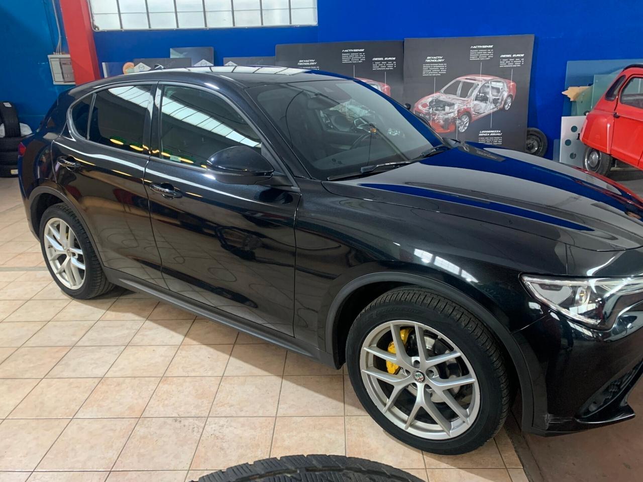 Alfa Romeo Stelvio 2.2 Turbodiesel 210 CV AT8 Q4 Executive