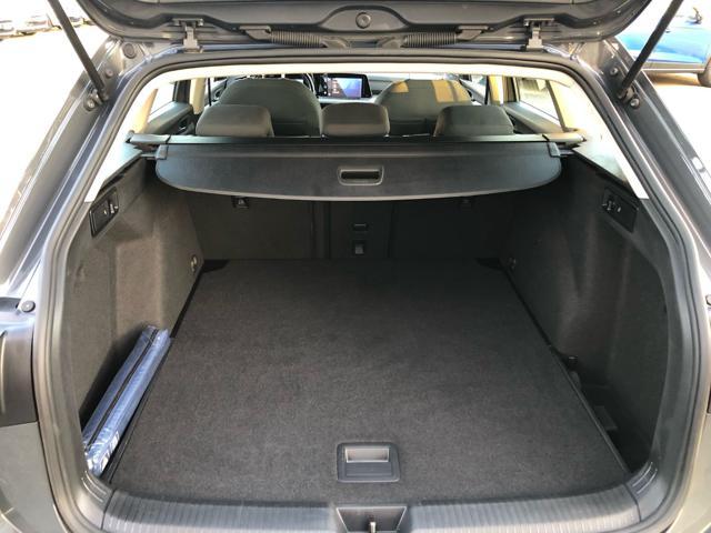 VOLKSWAGEN Golf Variant 2.0 TDI SCR DSG Life OK NEOPATENTATI