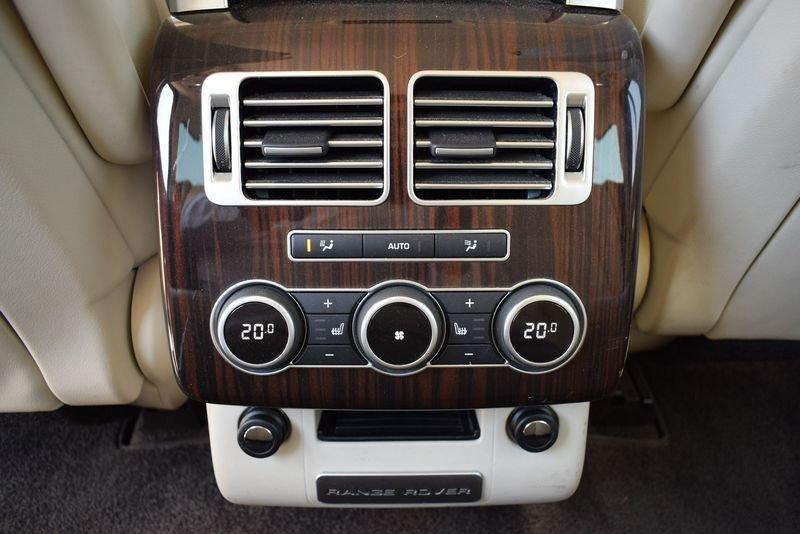 Land Rover Range Rover 4.4 SDV8 Vogue