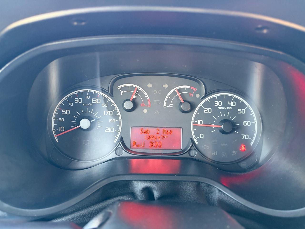 Fiat Doblo 1.4 metano 2012 5 posti 138.000km