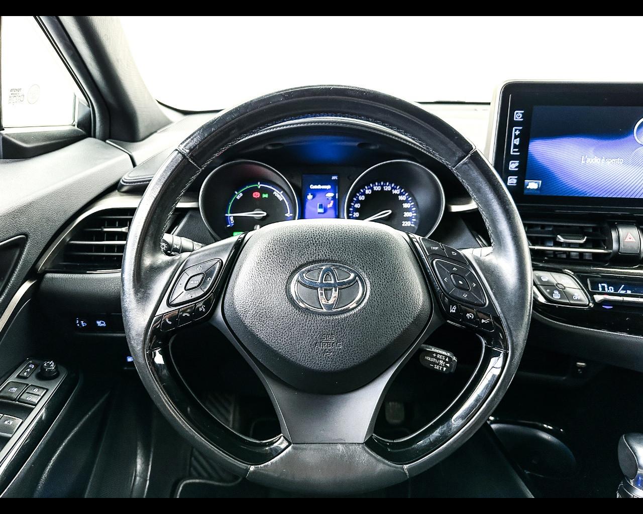 TOYOTA C-HR (2016-2023) - C-HR 1.8 Hybrid E-CVT Trend