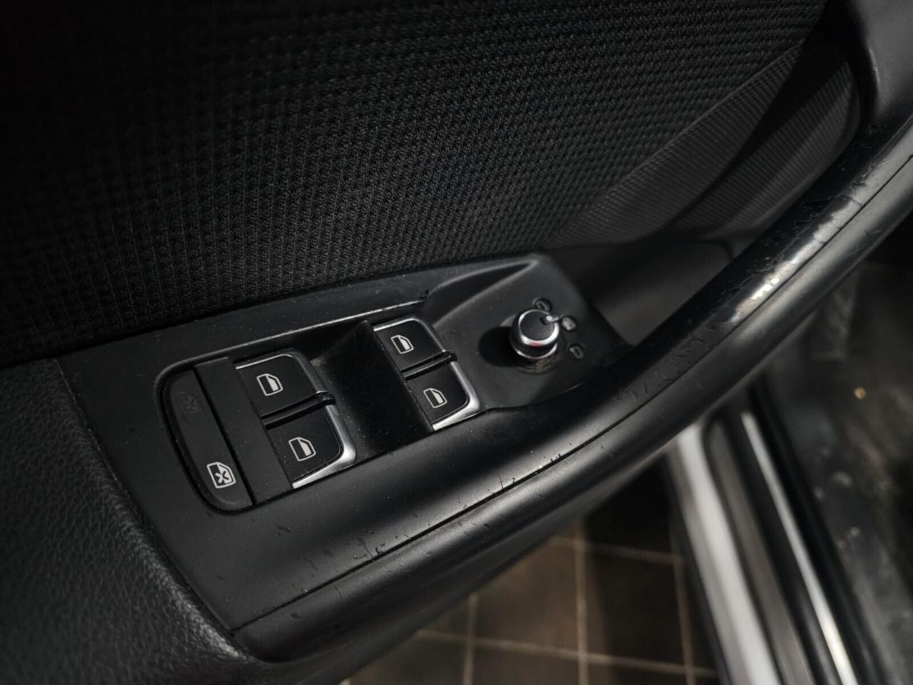 NUOVA AUDI Q3 S-LINE IDENTITY BLACK S-TRONIC 2.0 TDI 150CV QUATTRO