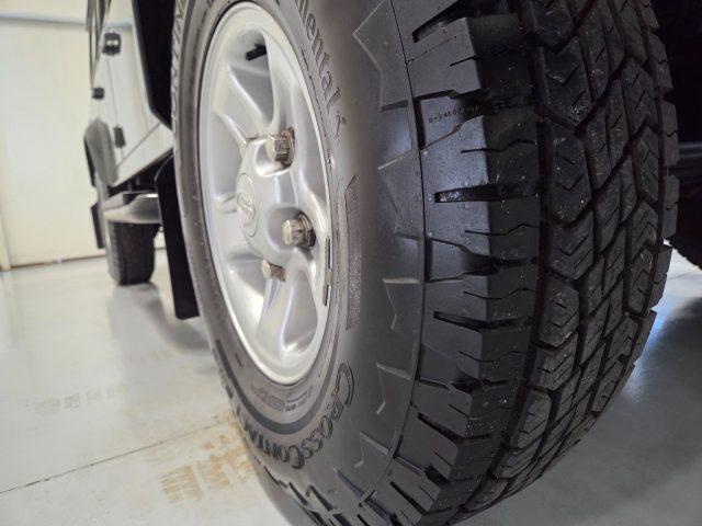 LAND ROVER Defender 110 2.4 TD4 SE UNICOPROPIETRAIO