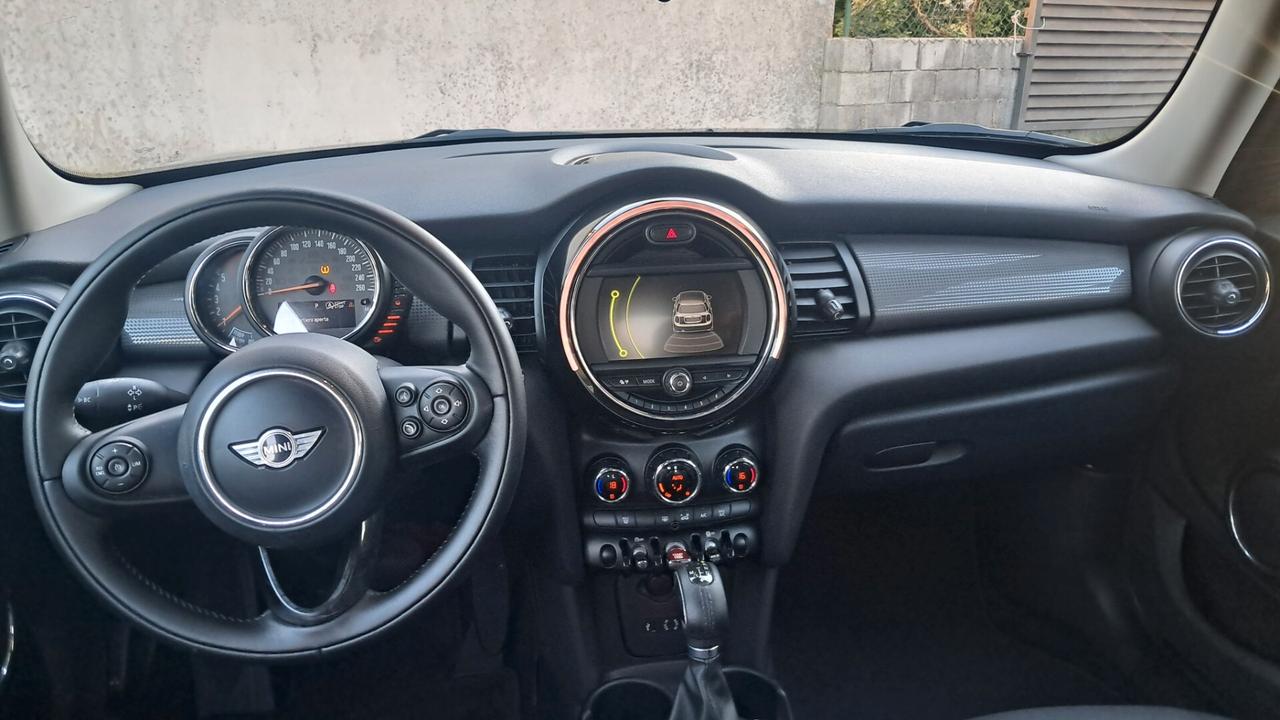 Mini Cooper D 5 porte