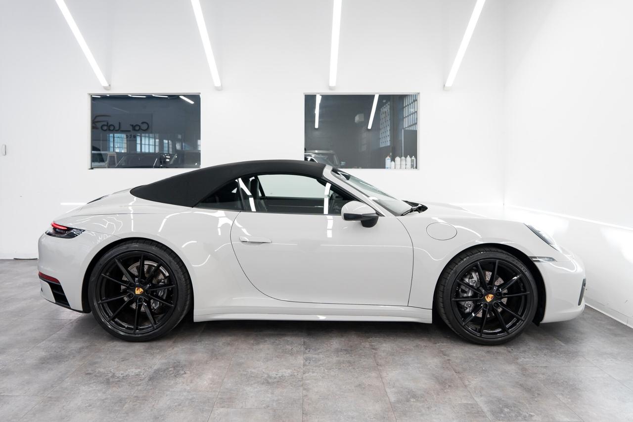 Porsche 911 Carrera Cabriolet GESSO