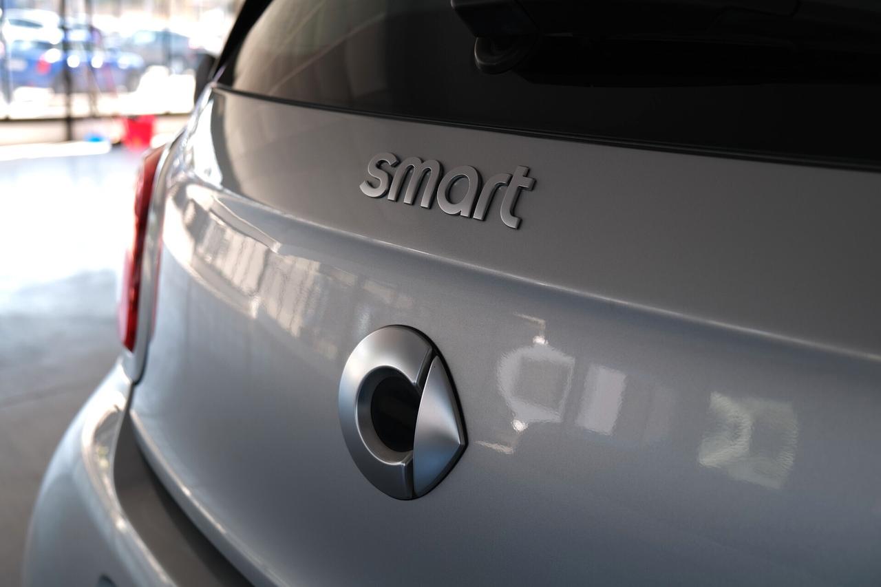 Smart ForFour EQ BRABUS STYLE con TETTO PANORAMICO