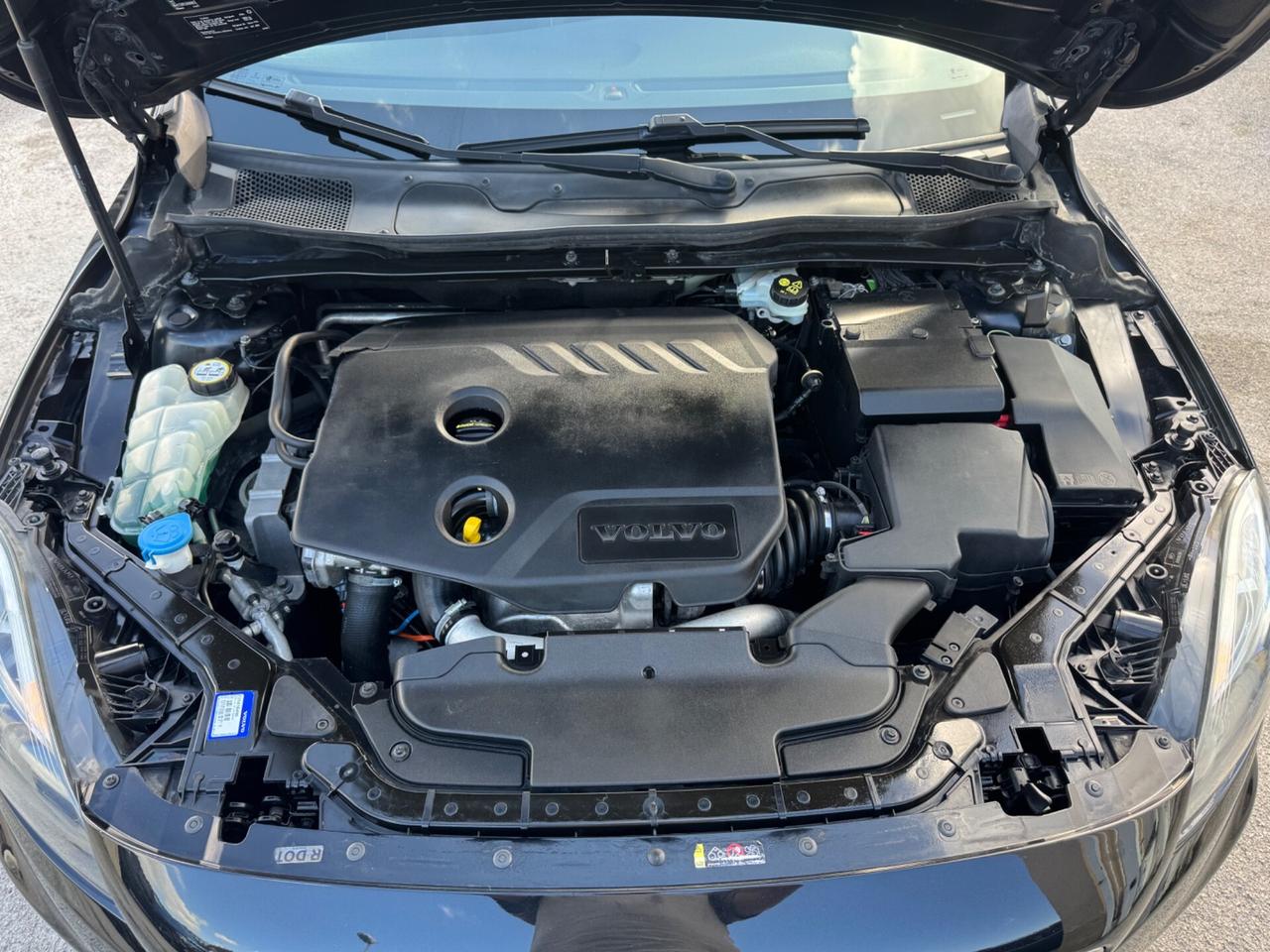 Volvo V40 D2 1.6 diesel R-design NAVI Block Shaft