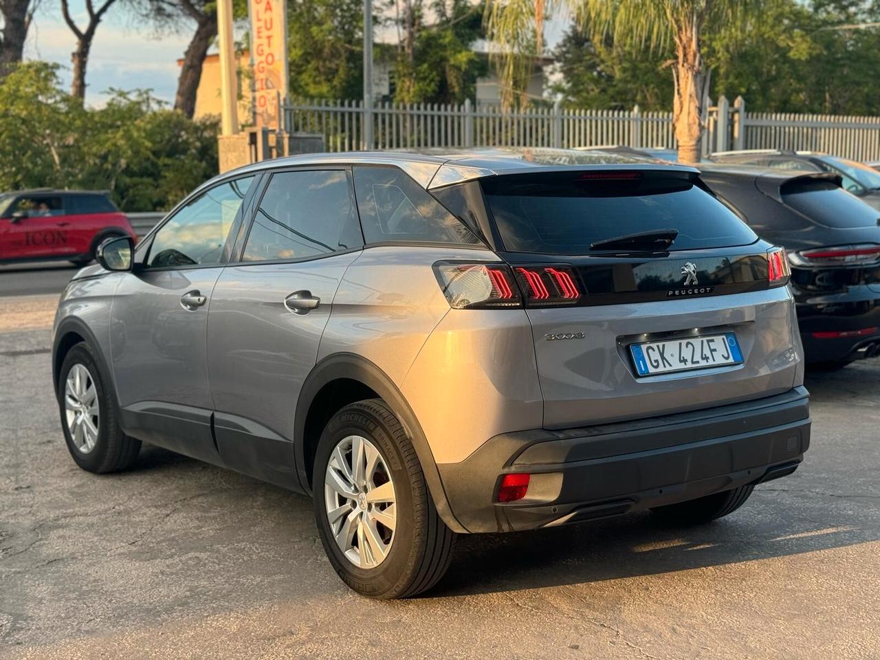 Peugeot 3008 130cv ALLURE CAMBIO AUTOMATICO