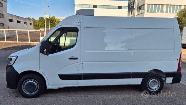 Renault master