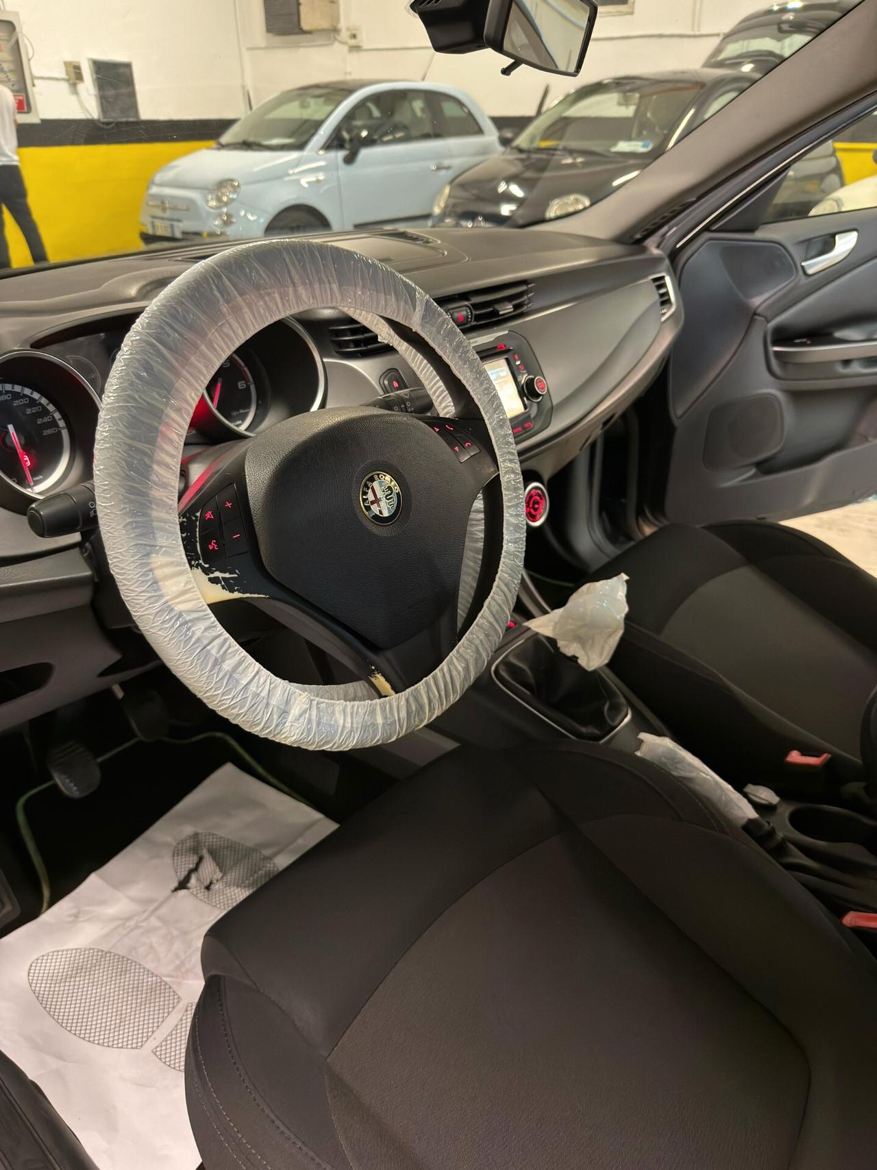 Alfa Romeo Giulietta 1.6 JTDm-2 120 CV Exclusive