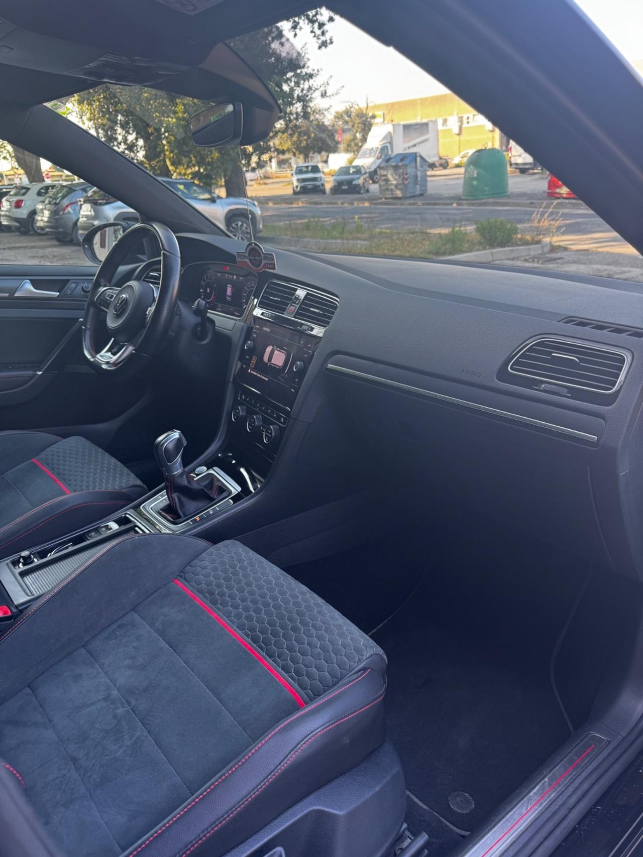 Volkswagen Golf GTI Performance 2.0 245 CV TSI DSG 5p. BMT
