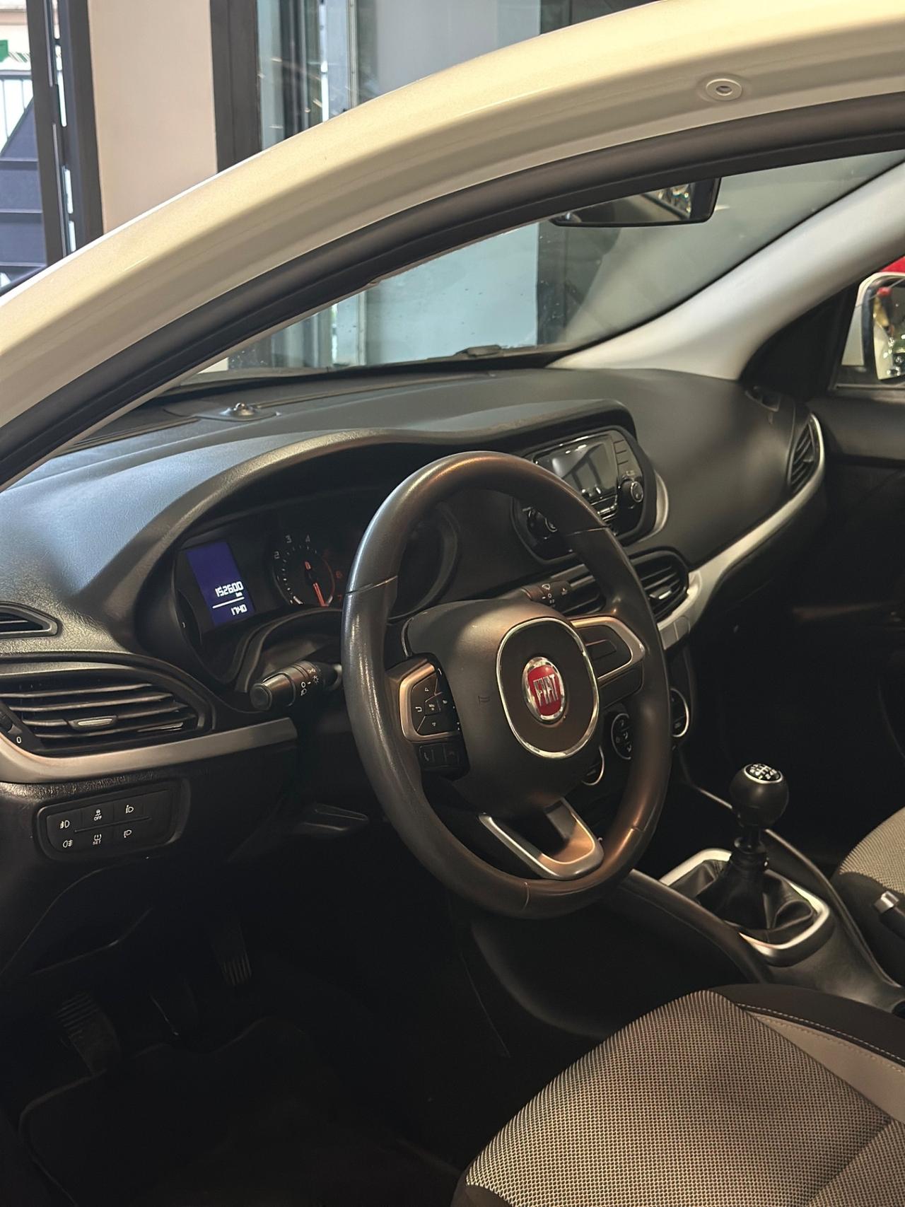 Fiat Tipo 1.6 Mjt S&S 5 porte Easy