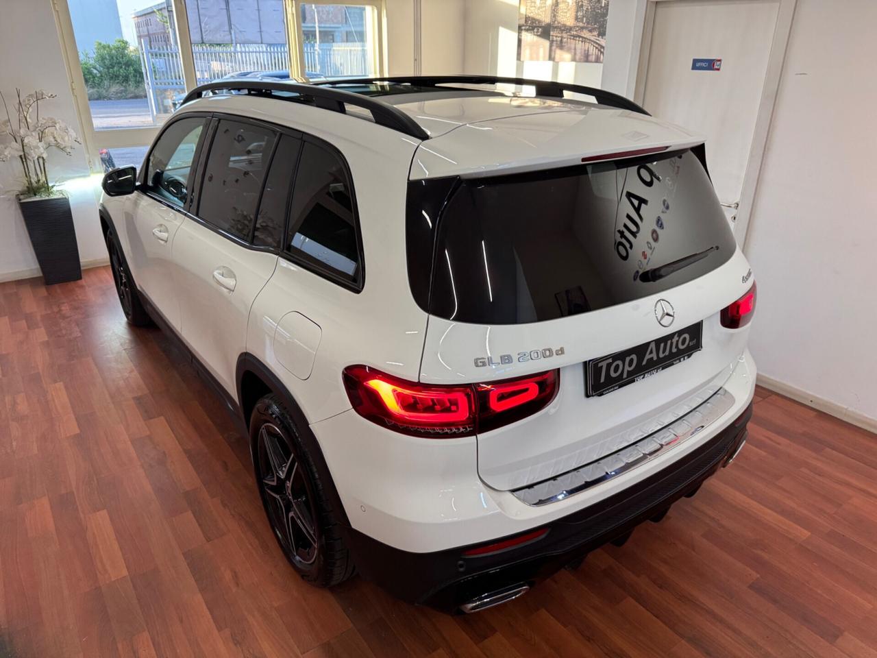 MERCEDES-BENZ GLB 200 d AUT. 4MATIC AMGLINE PREMIUM PLUS