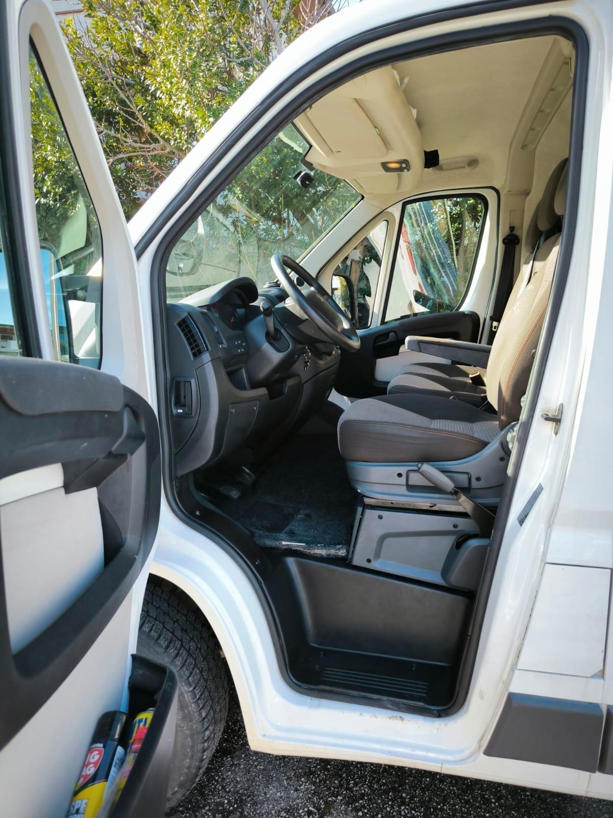 Peugeot Boxer 330 2.0 BlueHDi/110CV FAP PC-TN Combi Comfort