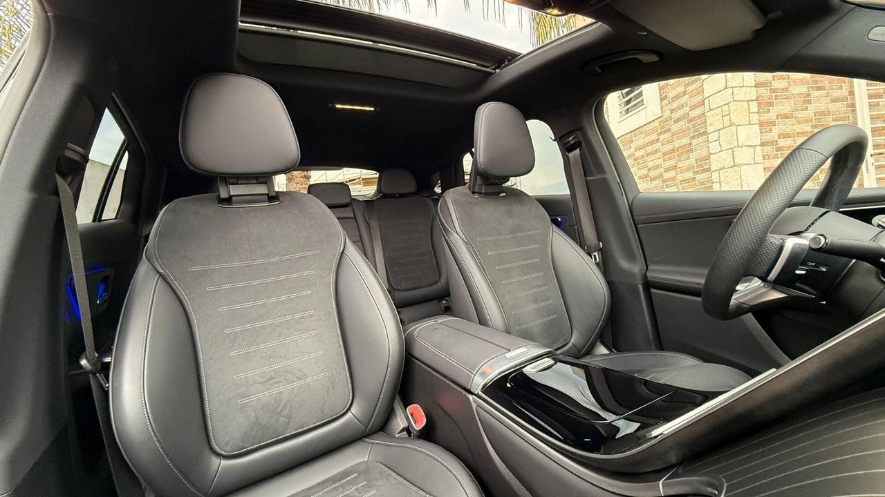 MERCEDES GLC 220d Coupé 2024 MILD HYBRID AMG LINE PREMIUM PLUS