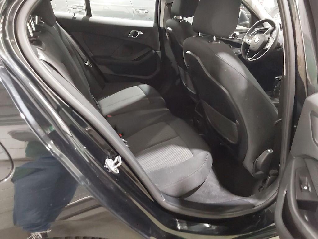 BMW 116D 115CV 6M. BUSINESS ADVANTAGE ( FARI LED - BMW DIGITAL COCKPIT - CLIMA BIZONA - PDC - NAVI - MIRROR - CRUISE )