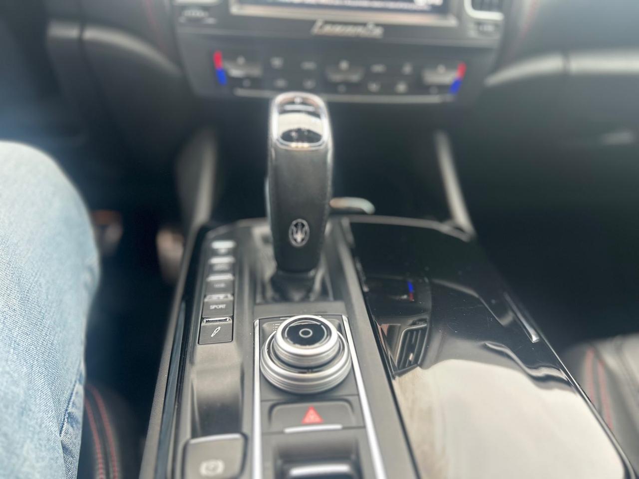 Maserati Levante GranSport 3.0 V6 #10004