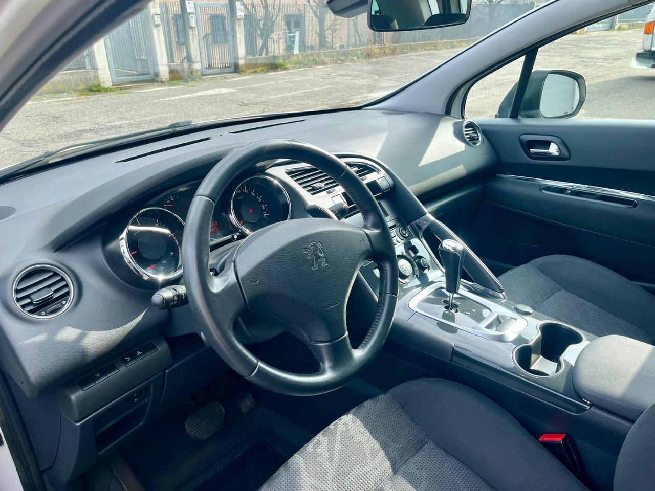 Peugeot 3008 1.6hdi 2012 118.000km cambio robotizzato perfetta