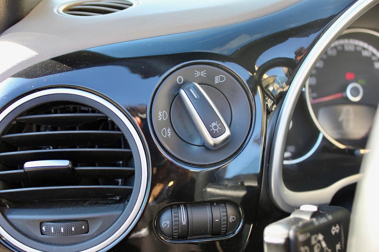 Volkswagen Maggiolino Cabrio 1.2 DSG TSI SENSORI DI PARCHEGGIO