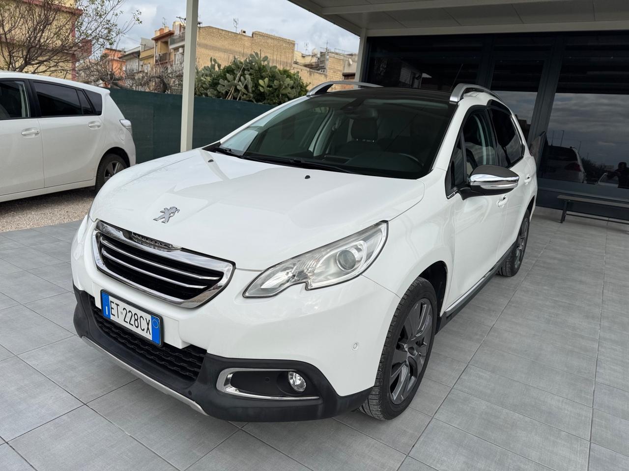 Peugeot 2008 1.6 e-HDi 92 CV Allure Tetto pan