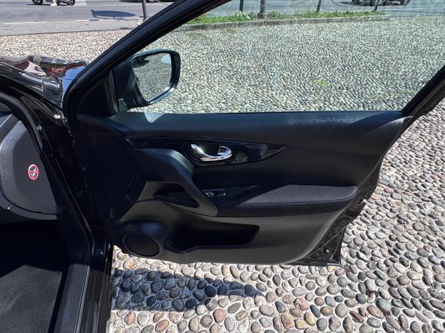 NISSAN Qashqai 1.2 DIG-T Tekna
