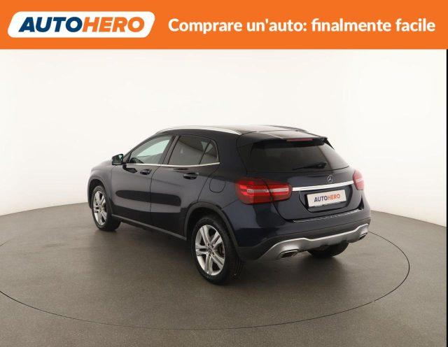 MERCEDES-BENZ GLA 200 d Automatic Sport