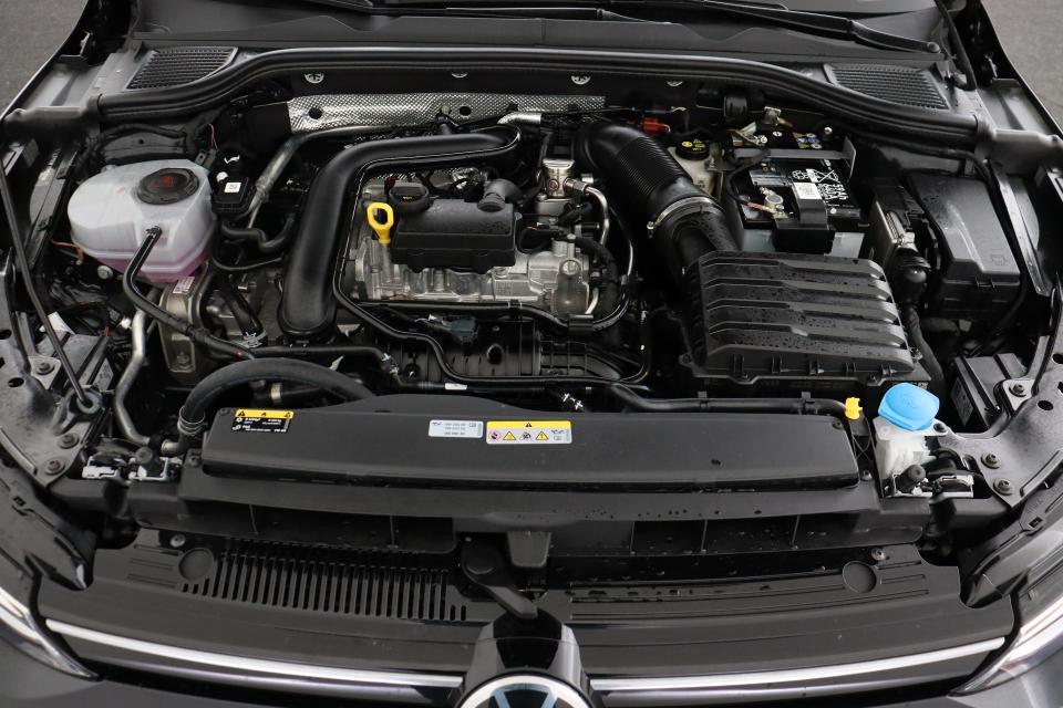 VOLKSWAGEN Golf 1.0 TSI EVO Life Business in PROMO