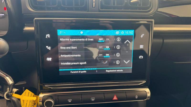 Citroen C3 1.5 bluehdi Feel NAVI 100 Cv. SHINE PLUS